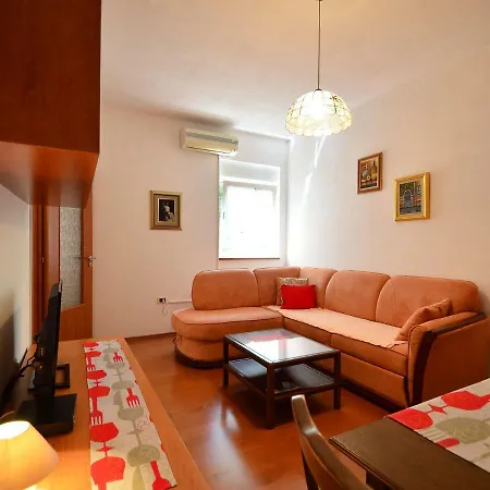 Tihomir-2 By Interhome Daire *